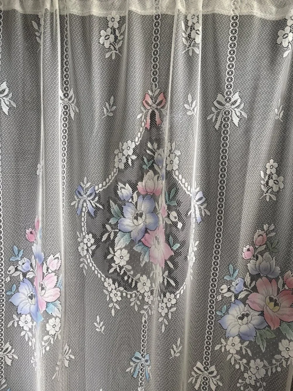 Floral Lace Curtain 60